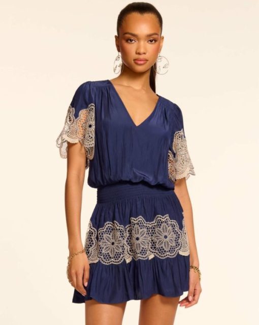 Rivetandhide.shope002eac599 1