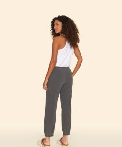 Rivetandhide.shopcc984352f2 2